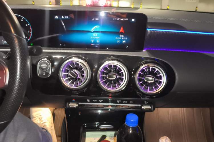 Used Mercedes-Benz A-Class 2022 Restyled A 200 L Sport Sedan Fashion Version Audio And AC Panel
