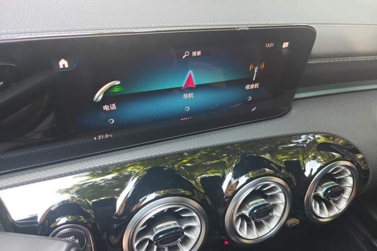 Used Mercedes-Benz A-Class 2022 Second Facelift A 200 L Sport Sedan Fashion Version Audio And AC Panel
