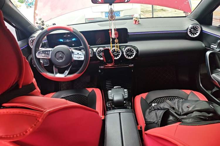 Used Mercedes-Benz A-Class 2022 Revised Version A 200 L Sport Sedan Fashionable Style Center Console