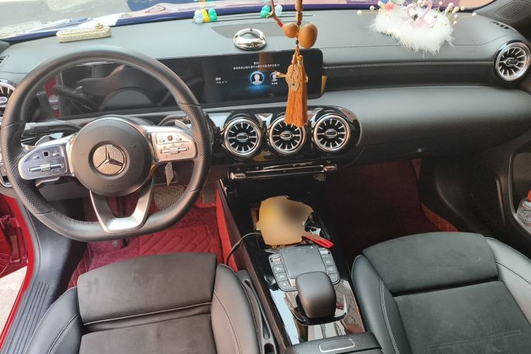 Used Mercedes-Benz A-Class 2022 Revised Version A 200 L Sport Sedan Fashionable Style Center Console