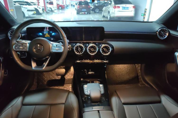 Used Mercedes-Benz A-Class 2022 Restyled A 200 L Sport Sedan Fashion Version Center Console