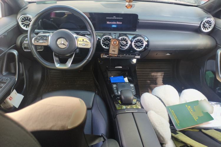 Used Mercedes-Benz A-Class 2022 Restyled A 200 L Sport Sedan Fashion Version Center Console