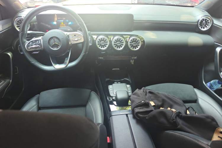 Used Mercedes-Benz A-Class 2022 Second Facelift A 200 L Sport Sedan Fashion Version Center Console