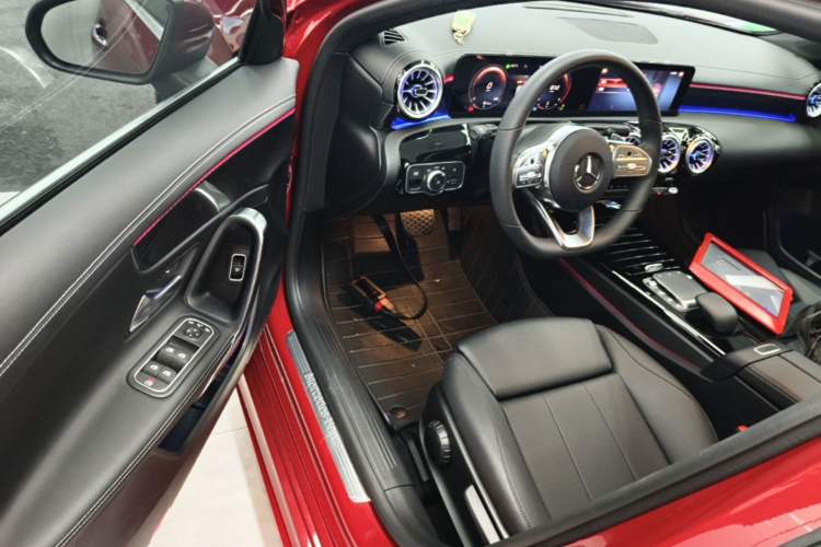 Used Mercedes-Benz A-Class 2022 Restyled A 200 L Sport Sedan Fashion Version Driver Seat