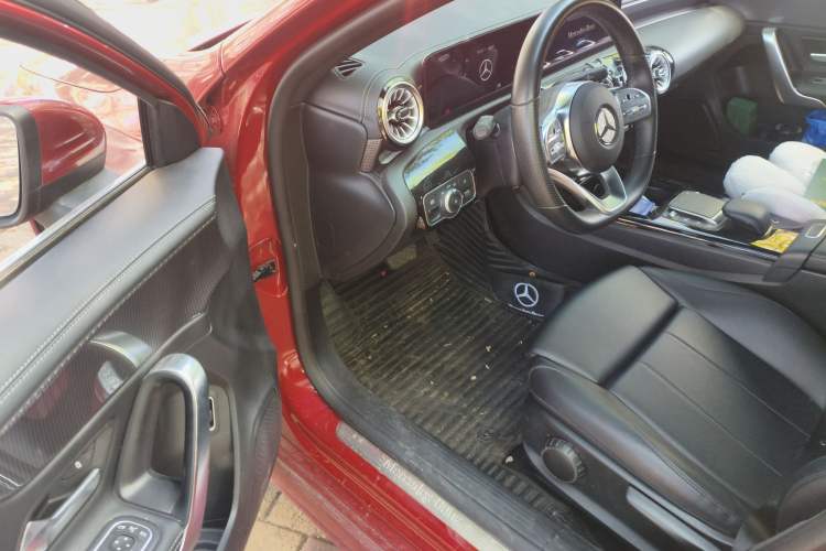 Used Mercedes-Benz A-Class 2022 Restyled A 200 L Sport Sedan Fashion Version Driver Seat