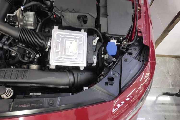 Used Mercedes-Benz A-Class 2022 A 200 L Sport Sedan Dynamic Model Engine Bay Left