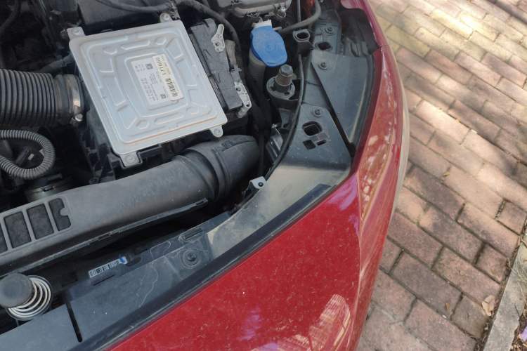 Used Mercedes-Benz A-Class 2022 Restyled A 200 L Sport Sedan Fashion Version Engine Bay Left