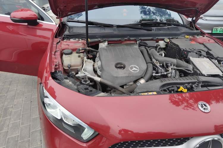 Used Mercedes-Benz A-Class 2022 Revised Version A 200 L Sport Sedan Fashionable Style Engine Bay Right