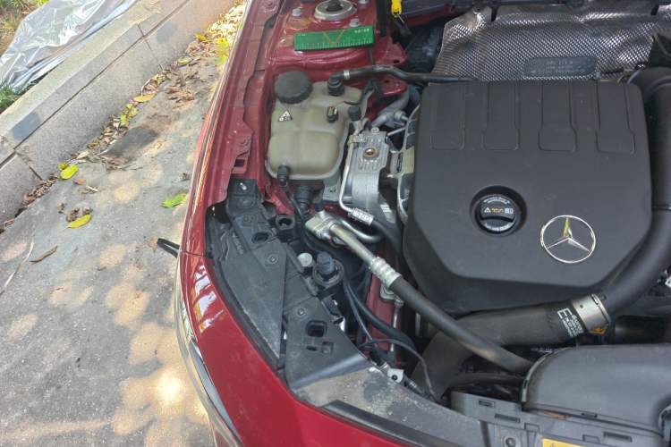 Used Mercedes-Benz A-Class 2022 Second Facelift A 200 L Sport Sedan Fashion Version Engine Bay Right