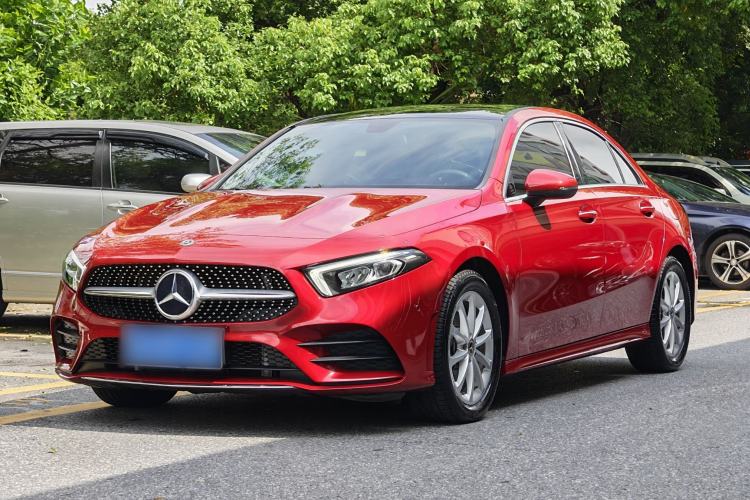 Used Mercedes-Benz A-Class 2022 Restyled A 200 L Sport Sedan Fashion Version Exterior 2