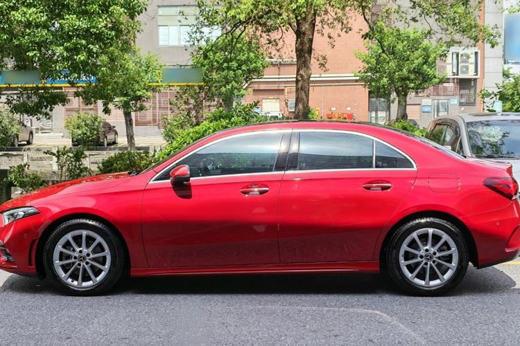 Used Mercedes-Benz A-Class 2022 Restyled A 200 L Sport Sedan Fashion Version Exterior 3