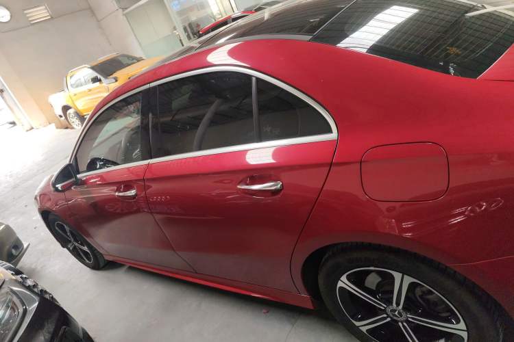 Used Mercedes-Benz A-Class 2022 Revised Version A 200 L Sport Sedan Fashionable Style Exterior 3