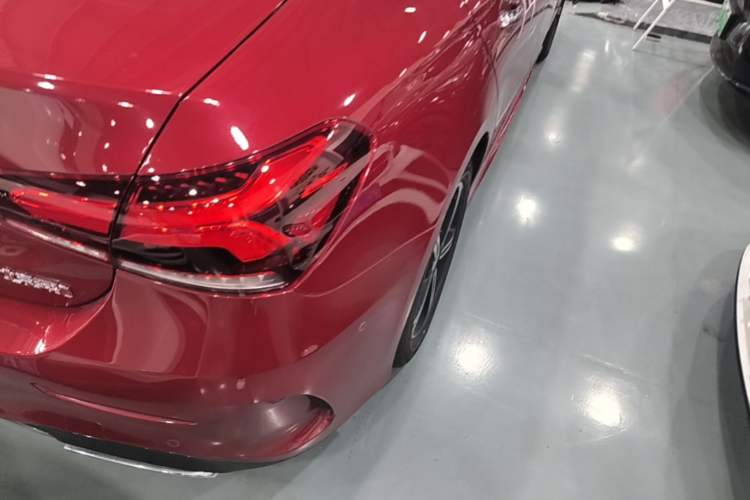 Used Mercedes-Benz A-Class 2022 Revised Version A 200 L Sport Sedan Fashionable Style Exterior 3