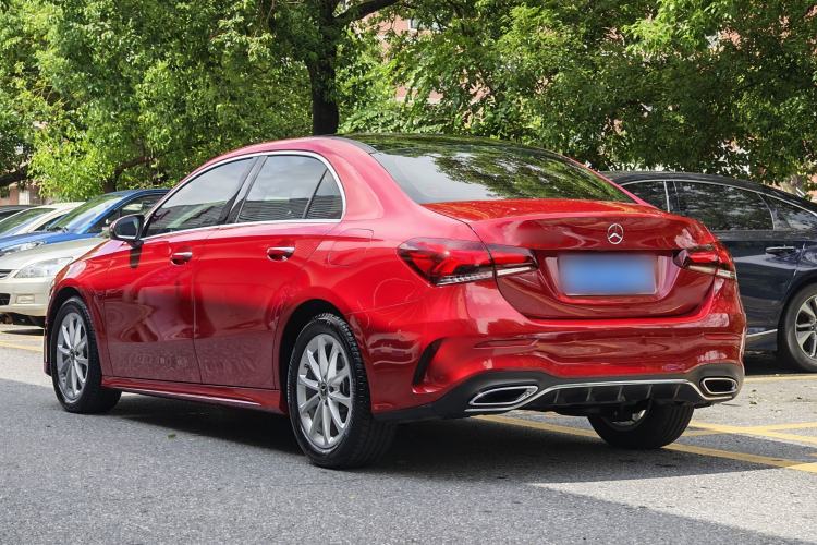 Used Mercedes-Benz A-Class 2022 Restyled A 200 L Sport Sedan Fashion Version Exterior 4