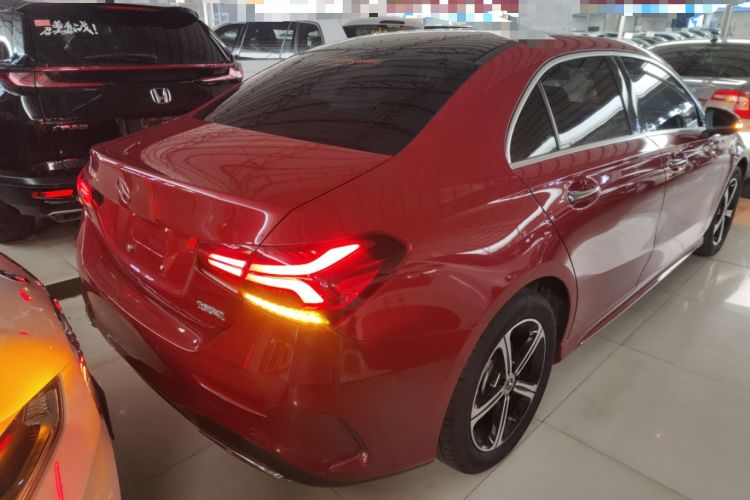 Used Mercedes-Benz A-Class 2022 Revised Version A 200 L Sport Sedan Fashionable Style Exterior 5