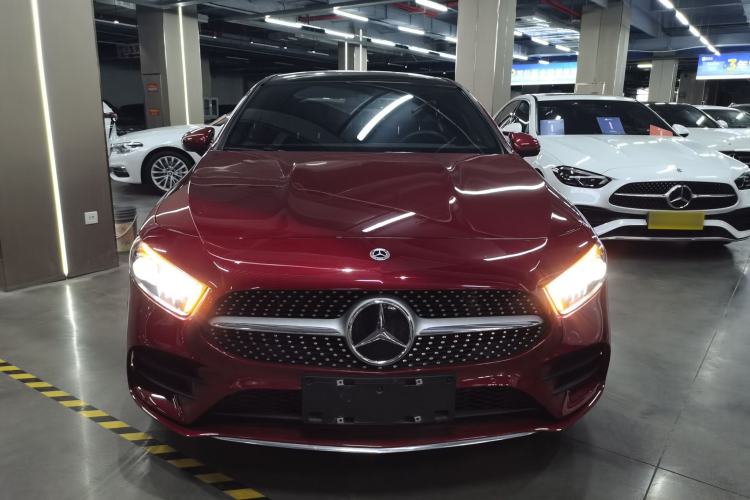 Used Mercedes-Benz A-Class 2022 Revised Version A 200 L Sport Sedan Fashionable Style Front