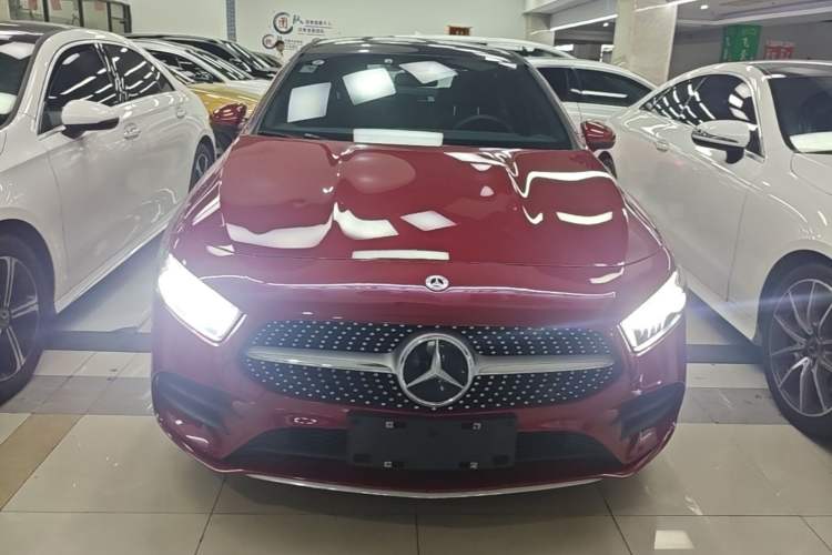 Used Mercedes-Benz A-Class 2022 Revised Version A 200 L Sport Sedan Fashionable Style Front