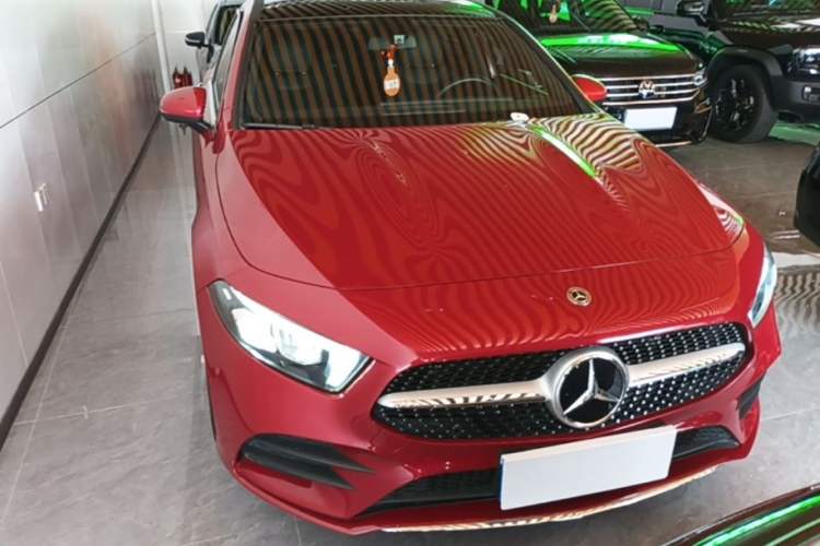 Used Mercedes-Benz A-Class 2022 Revised Version A 200 L Sport Sedan Fashionable Style Front