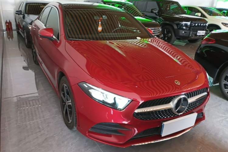 Used Mercedes-Benz A-Class 2022 Revised Version A 200 L Sport Sedan Fashionable Style Front Right 45 Deg
