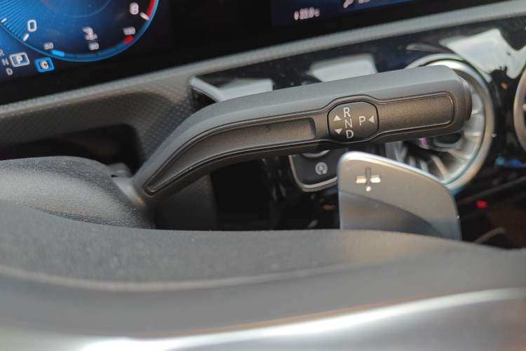 Used Mercedes-Benz A-Class 2022 A 200 L Sport Sedan Fashion Model Gear Lever
