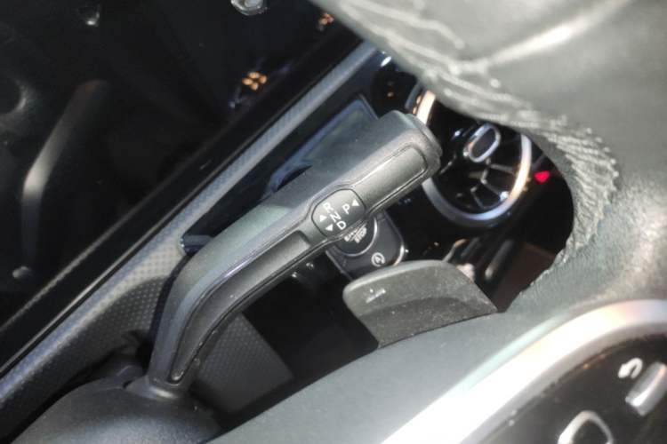 Used Mercedes-Benz A-Class 2022 A 200 L Sport Sedan Dynamic Model Gear Lever