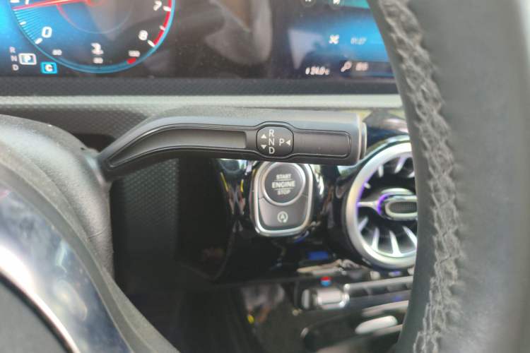 Used Mercedes-Benz A-Class 2022 Restyled A 200 L Sport Sedan Fashion Version Gear Lever