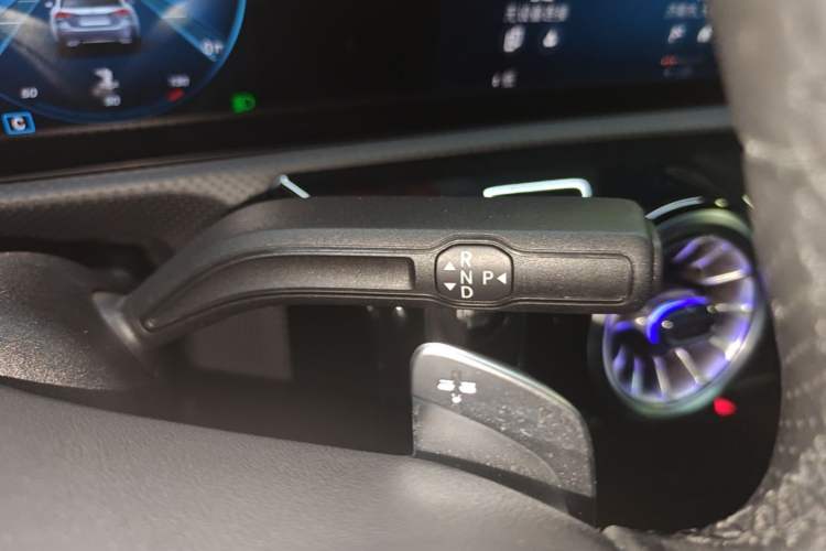 Used Mercedes-Benz A-Class 2022 Restyled A 200 L Sport Sedan Fashion Version Gear Lever