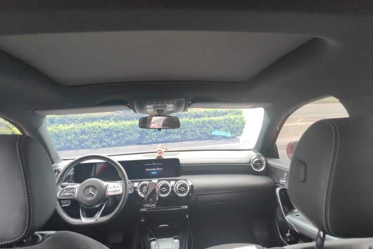 Used Mercedes-Benz A-Class 2022 Revised Version A 200 L Sport Sedan Fashionable Style Headliner