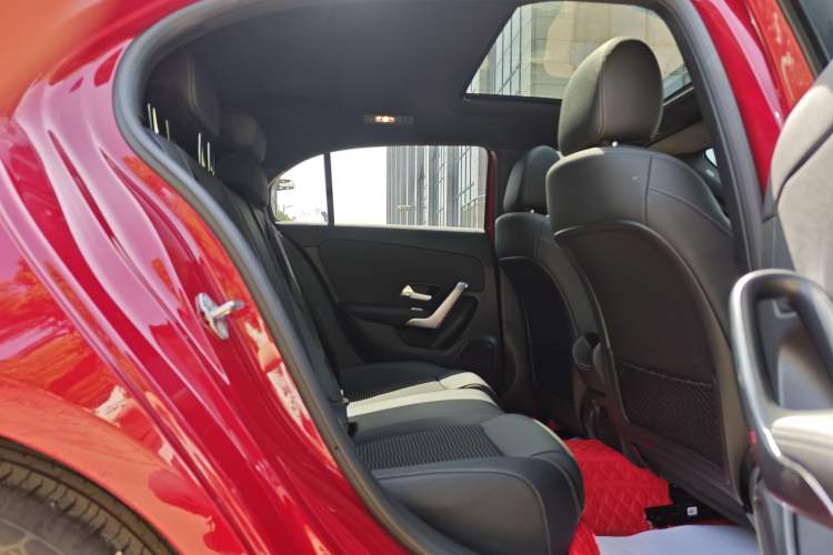 Used Mercedes-Benz A-Class 2022 Second Facelift A 200 Fashion Version Interior 11