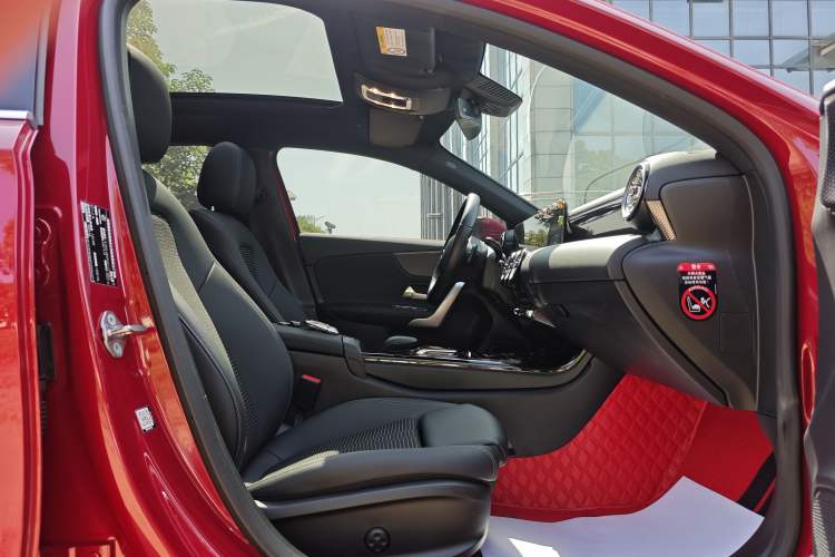 Used Mercedes-Benz A-Class 2022 Second Facelift A 200 Fashion Version Interior 12
