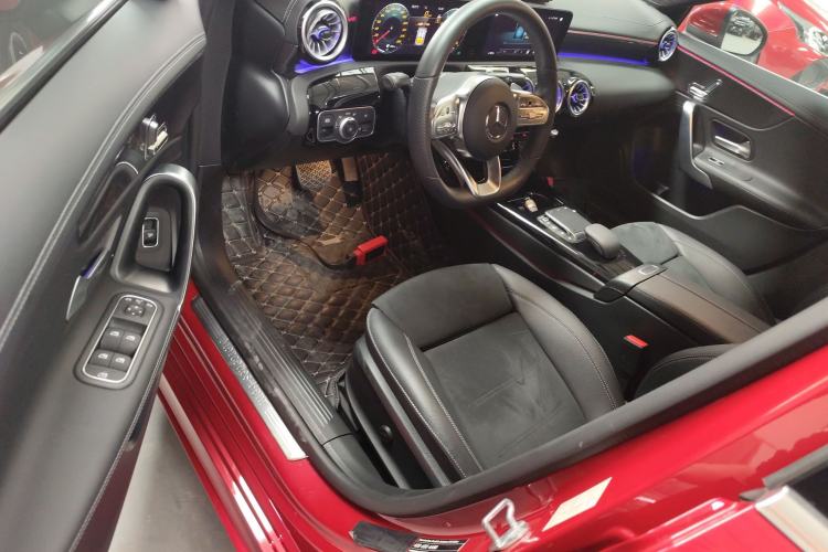 Used Mercedes-Benz A-Class 2022 Revised Version A 200 L Sport Sedan Fashionable Style Interior 3