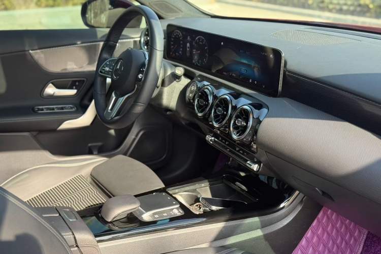 Used Mercedes-Benz A-Class 2022 A 200 Dynamic Edition Interior 3