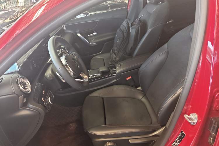 Used Mercedes-Benz A-Class 2022 Second Facelift A 200 L Sport Sedan Fashion Version Left Front Seat