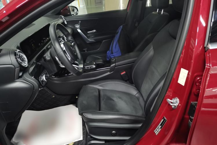 Used Mercedes-Benz A-Class 2022 Revised Version A 200 L Sport Sedan Fashionable Style Left Front Seat