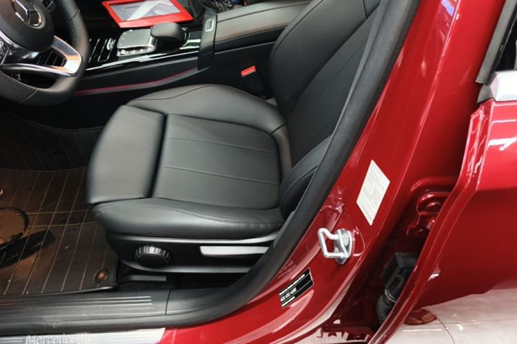 Used Mercedes-Benz A-Class 2022 Restyled A 200 L Sport Sedan Fashion Version Left Front Seat