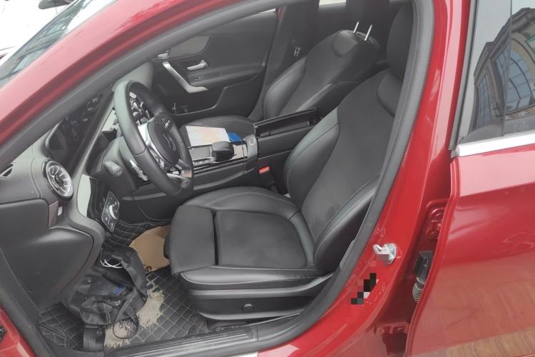 Used Mercedes-Benz A-Class 2022 Revised Version A 200 L Sport Sedan Fashionable Style Left Front Seat