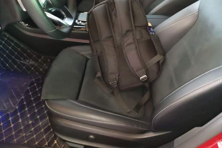 Used Mercedes-Benz A-Class 2022 Revised Version A 200 L Sport Sedan Fashionable Style Left Front Seat
