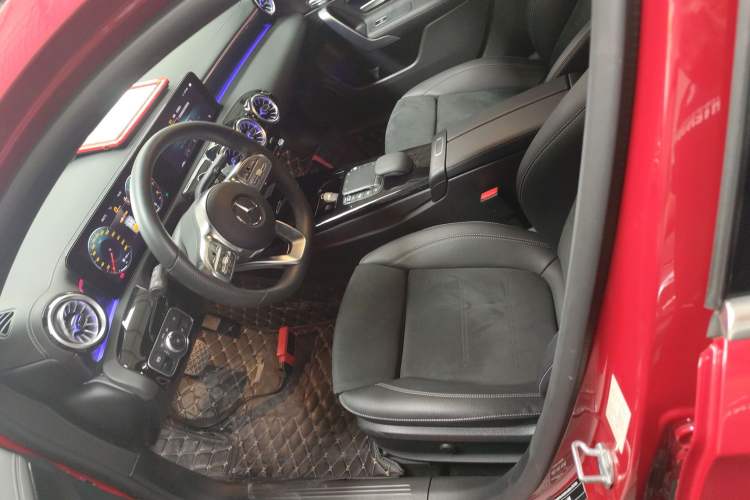 Used Mercedes-Benz A-Class 2022 Revised Version A 200 L Sport Sedan Fashionable Style Left Front Seat