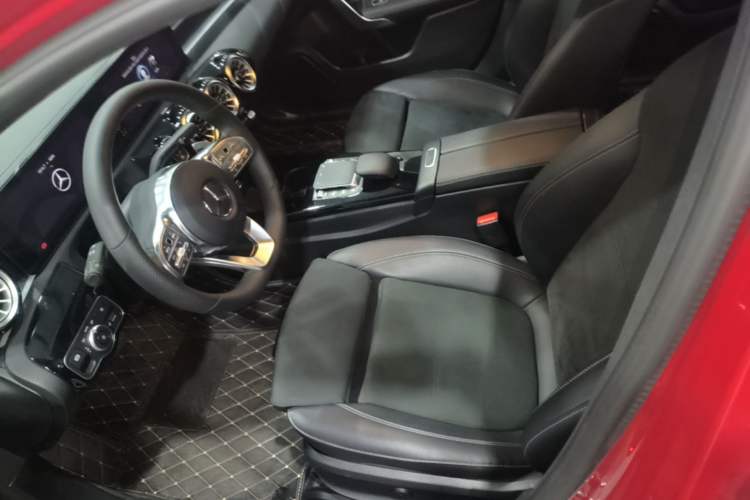 Used Mercedes-Benz A-Class 2022 Revised Version A 200 L Sport Sedan Fashionable Style Left Front Seat