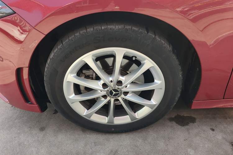 Used Mercedes-Benz A-Class 2022 A 200 L Sport Sedan Dynamic Model Left Front Wheel Hub
