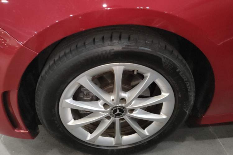 Used Mercedes-Benz A-Class 2022 Restyled A 200 L Sport Sedan Dynamic Version Left Front Wheel Hub