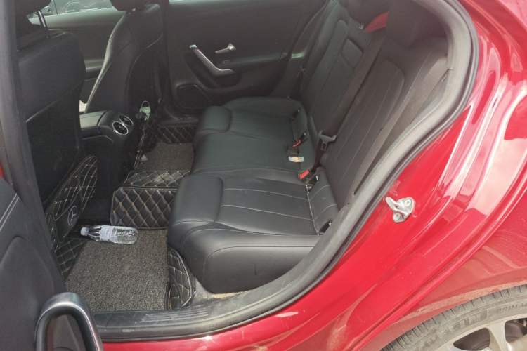 Used Mercedes-Benz A-Class 2022 Restyled A 200 L Sport Sedan Fashion Version Left Rear Seat