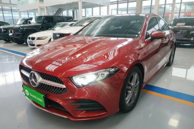 Ojetý Mercedes-Benz A-Class 2022 Restyled A 180 L Sport Sedan