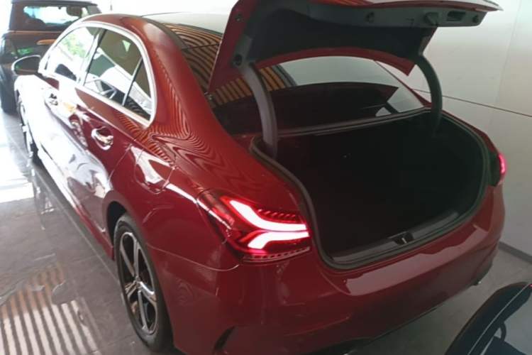 Used Mercedes-Benz A-Class 2022 Revised Version A 200 L Sport Sedan Fashionable Style Rear Left 45 Deg