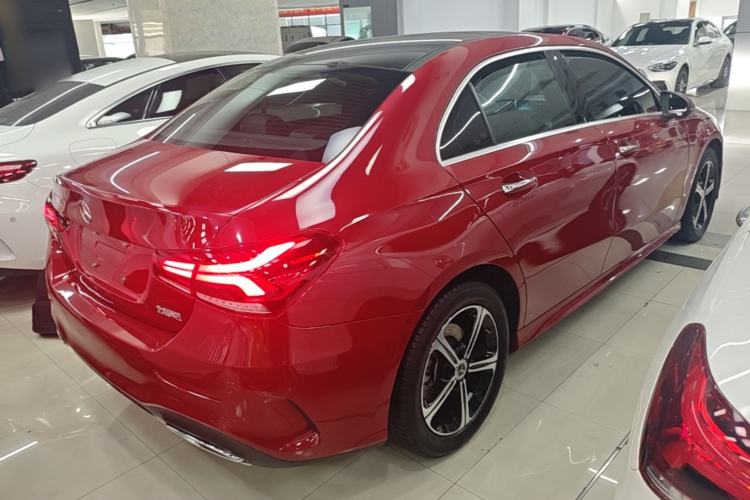 Used Mercedes-Benz A-Class 2022 Revised Version A 200 L Sport Sedan Fashionable Style Rear Right 45 Deg