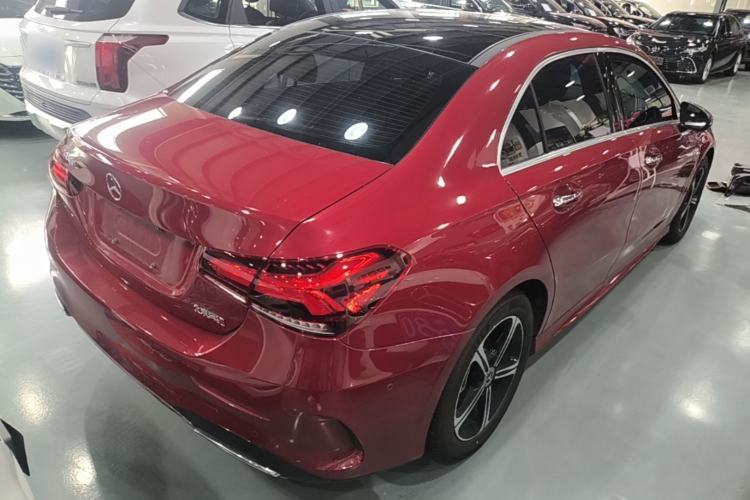 Used Mercedes-Benz A-Class 2022 Revised Version A 200 L Sport Sedan Fashionable Style Rear Right 45 Deg