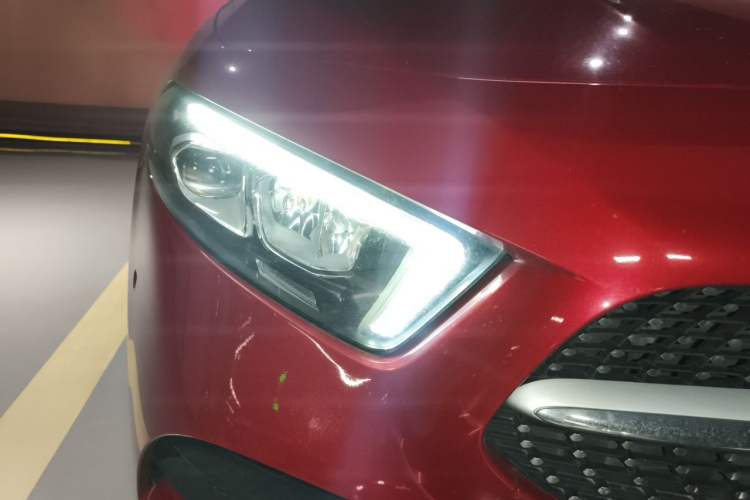 Used Mercedes-Benz A-Class 2022 Restyled A 200 L Sport Sedan Fashion Version Right Front Headlight