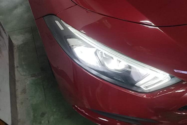Used Mercedes-Benz A-Class 2022 Restyled A 200 L Sport Sedan Fashion Version Right Front Headlight