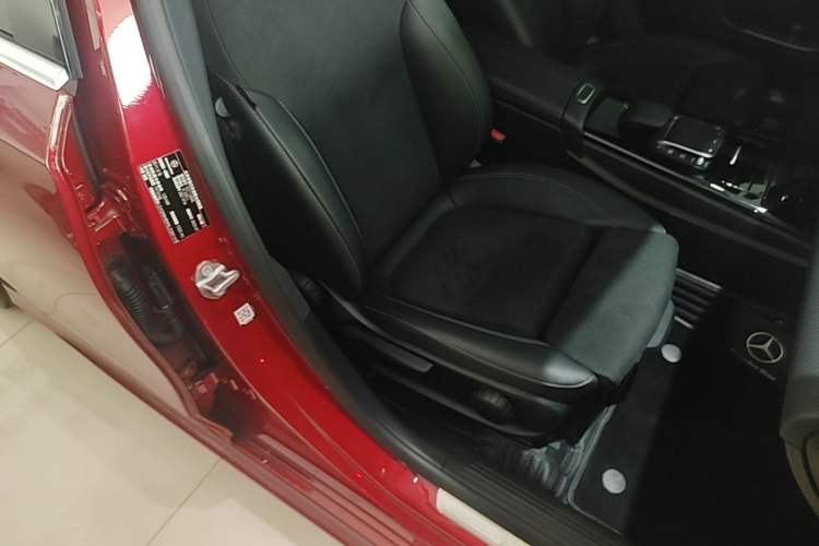 Used Mercedes-Benz A-Class 2022 Second Facelift A 200 L Sport Sedan Fashion Version Right Front Seat