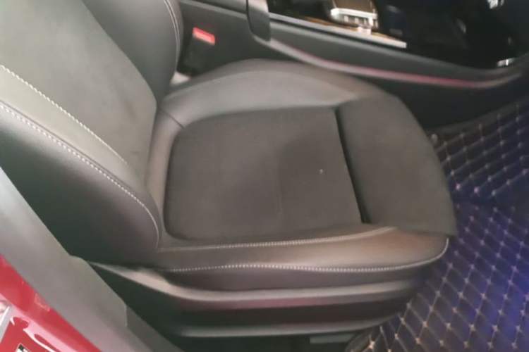 Used Mercedes-Benz A-Class 2022 Revised Version A 200 L Sport Sedan Fashionable Style Right Front Seat